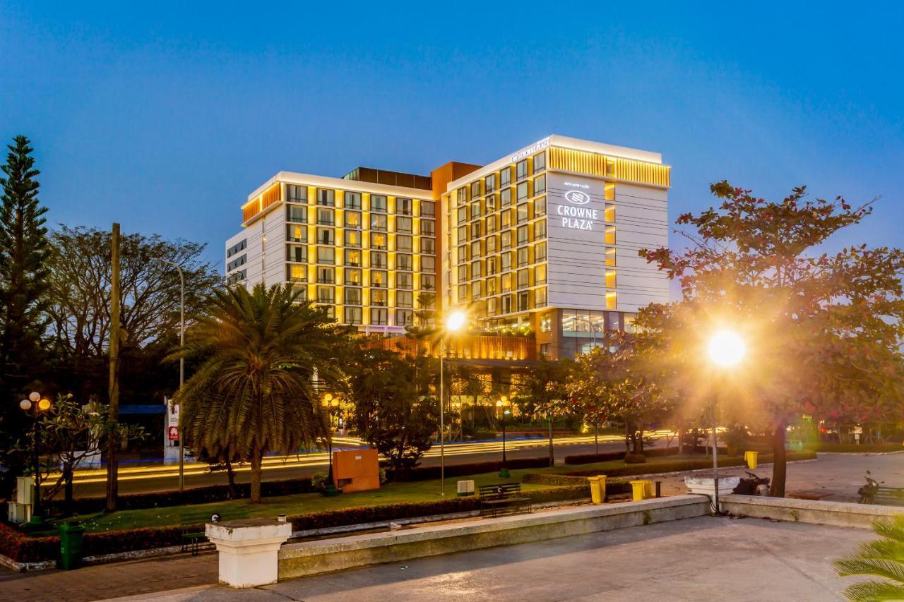 Crowne Plaza Vientiane, an IHG Hotel Esterno foto